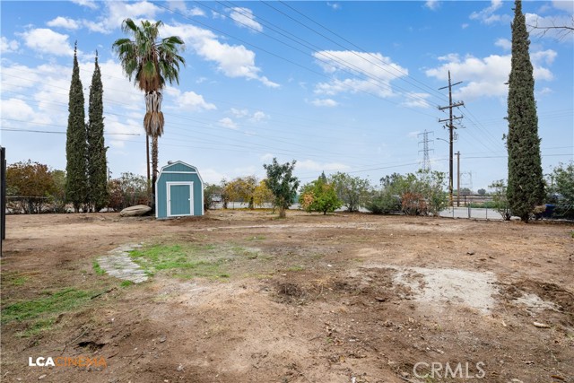 Detail Gallery Image 24 of 26 For 690 Brentwood Dr, Bakersfield,  CA 93306 - 4 Beds | 2 Baths