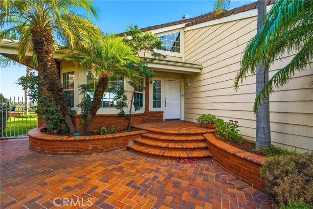 Detail Gallery Image 8 of 60 For 25856 Windsong, Lake Forest,  CA 92630 - 4 Beds | 3 Baths