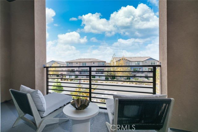 Detail Gallery Image 12 of 37 For 1077 Cadence, Irvine,  CA 92618 - 4 Beds | 4 Baths