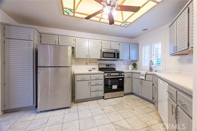 Detail Gallery Image 10 of 29 For 72 Vassar Aisle, Irvine,  CA 92612 - 3 Beds | 3 Baths