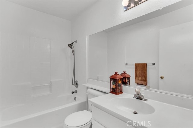 17628 Landis Drive, Victorville CA: https://media.crmls.org/medias/7d8d9dc2-9a96-4629-b384-9c2567a9f774.jpg