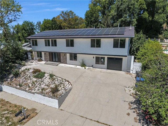 Detail Gallery Image 28 of 31 For 24045 Philiprimm St, Woodland Hills,  CA 91367 - 8 Beds | 5 Baths