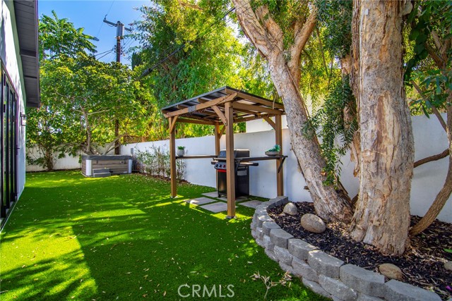 17420 Collins Street photo 31