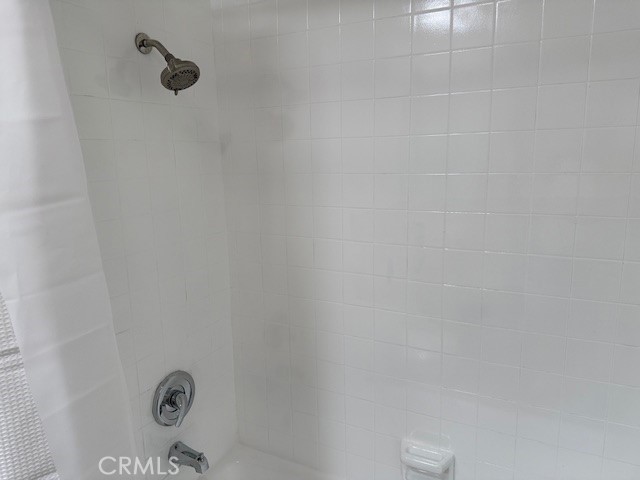https://media.crmls.org/medias/7d8ddcd6-2490-4b4b-8a0f-17b66916edcb.jpg?preset=X-Large