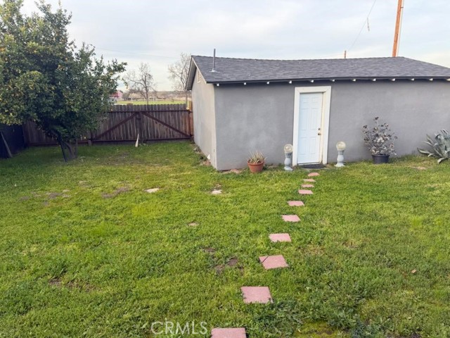 Detail Gallery Image 2 of 6 For 2845 Madison, Fresno,  CA 93701 - 3 Beds | 2 Baths