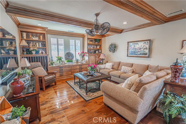 Detail Gallery Image 44 of 75 For 26524 Valley Oak Ln, Valencia,  CA 91381 - 5 Beds | 5/1 Baths