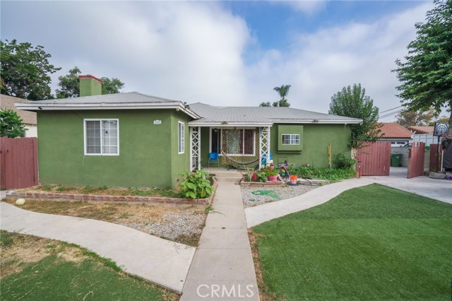 1007 E Kay Street, Compton CA: https://media.crmls.org/medias/7d8f86fc-c7ab-4663-b8a0-8a2ab81b5c42.jpg