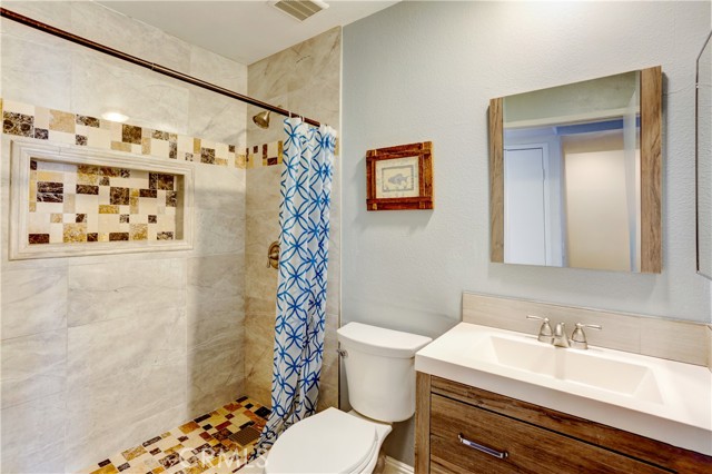 Detail Gallery Image 15 of 27 For 13901 Olive View Ln #6,  Sylmar,  CA 91342 - 3 Beds | 2/1 Baths