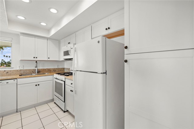 Detail Gallery Image 12 of 30 For 415 Monterey Ln a,  San Clemente,  CA 92675 - 2 Beds | 2 Baths