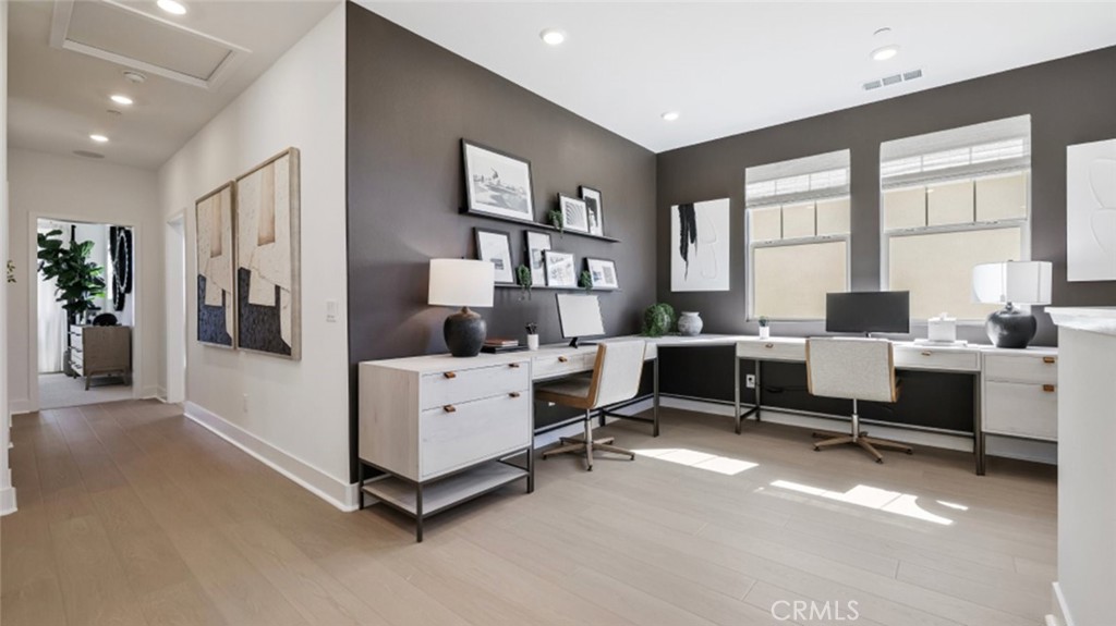 https://media.crmls.org/medias/7d9142fd-cb18-40b3-88b8-6544214a3cad.jpg?preset=X-Large