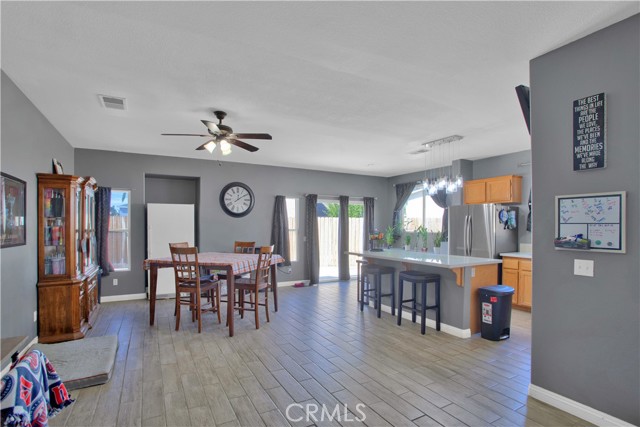 Detail Gallery Image 9 of 36 For 24871 Loire Ct, Hemet,  CA 92544 - 4 Beds | 2 Baths