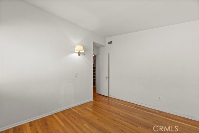 Detail Gallery Image 22 of 37 For 17156 Bullock St, Encino,  CA 91316 - 3 Beds | 2 Baths