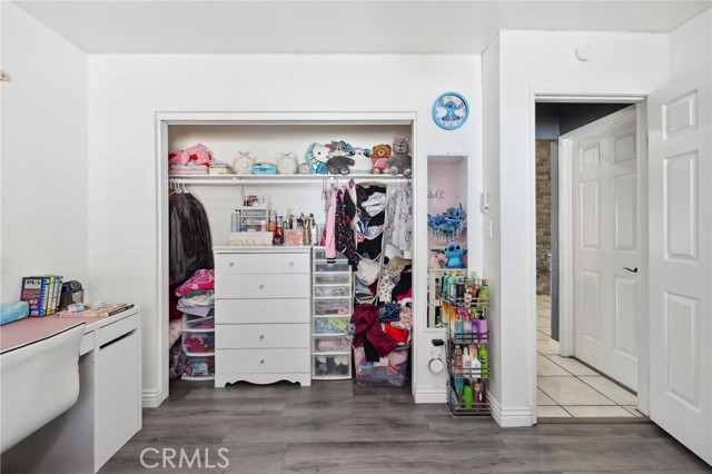 647 Muir Avenue, Pomona CA: https://media.crmls.org/medias/7d925d11-4629-408f-b768-6ff3e17faf57.jpg
