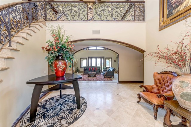 Detail Gallery Image 11 of 74 For 2626 El Venado Dr, Hacienda Heights,  CA 91745 - 8 Beds | 6/2 Baths