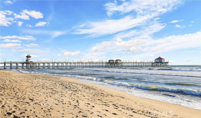 Detail Gallery Image 24 of 33 For 17231 Lido Ln, Huntington Beach,  CA 92647 - 4 Beds | 3 Baths