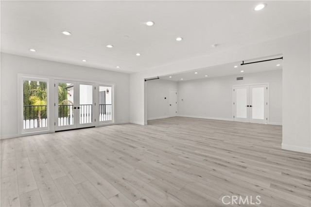 5965 Nora Lynn Drive, Woodland Hills CA: https://media.crmls.org/medias/7d9386d9-106e-4912-b8fe-8105dc6b439f.jpg
