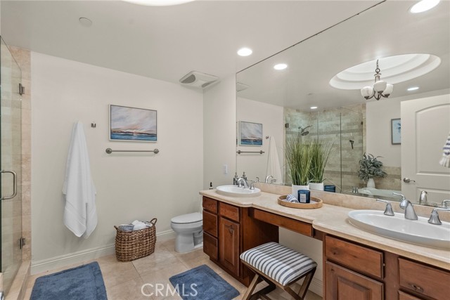 Detail Gallery Image 15 of 32 For 12044 Hoffman St #204,  Studio City,  CA 91604 - 3 Beds | 3 Baths