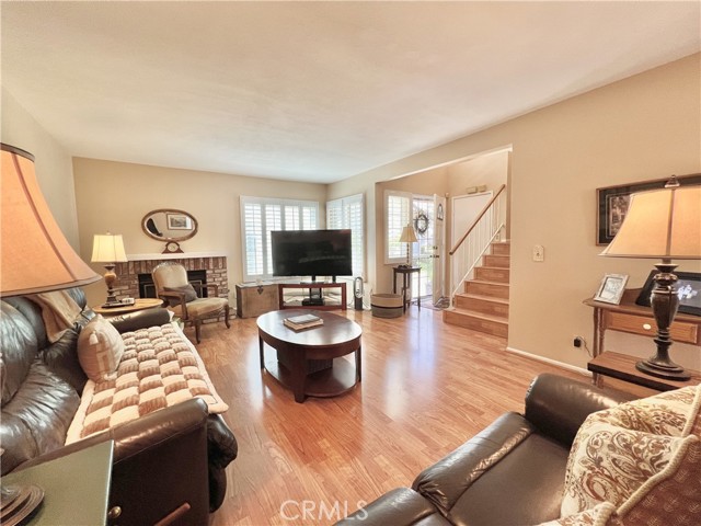 Detail Gallery Image 3 of 48 For 539 N Dartmouth Way #31,  Anaheim,  CA 92801 - 2 Beds | 2/1 Baths