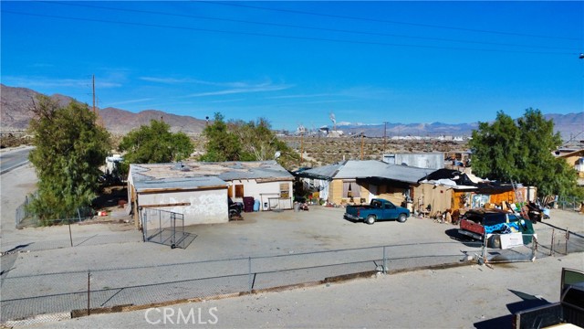 Detail Gallery Image 5 of 58 For 82449 1st St, Trona,  CA 93562 - 6 Beds | 3 Baths