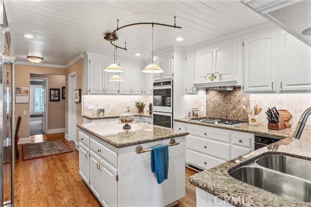 Detail Gallery Image 27 of 75 For 1914 Country Club Ln, Redlands,  CA 92373 - 5 Beds | 3/1 Baths