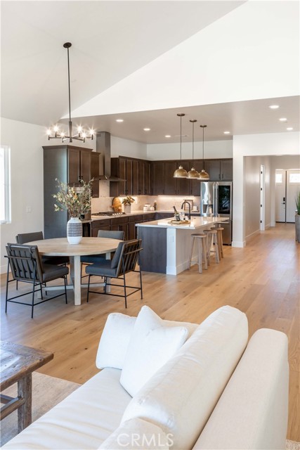 Detail Gallery Image 4 of 7 For 5660 Morning Glory Dr, Santa Maria,  CA 93455 - 4 Beds | 4/1 Baths