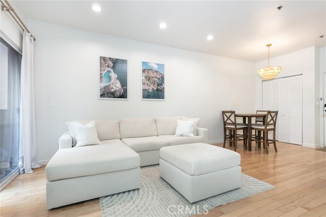 Detail Gallery Image 13 of 26 For 19350 Sherman #124,  Reseda,  CA 91335 - 1 Beds | 1 Baths