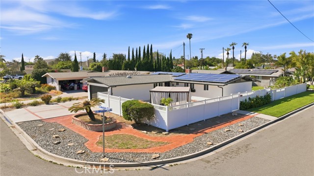 Detail Gallery Image 9 of 65 For 12321 Moana Way, Garden Grove,  CA 92840 - 4 Beds | 3 Baths