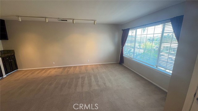 Detail Gallery Image 9 of 40 For 22962 Giant Fir Pl, Canyon Lake,  CA 92587 - 3 Beds | 2 Baths