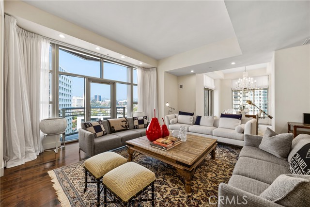 10776 Wilshire BLVD Unit: 901