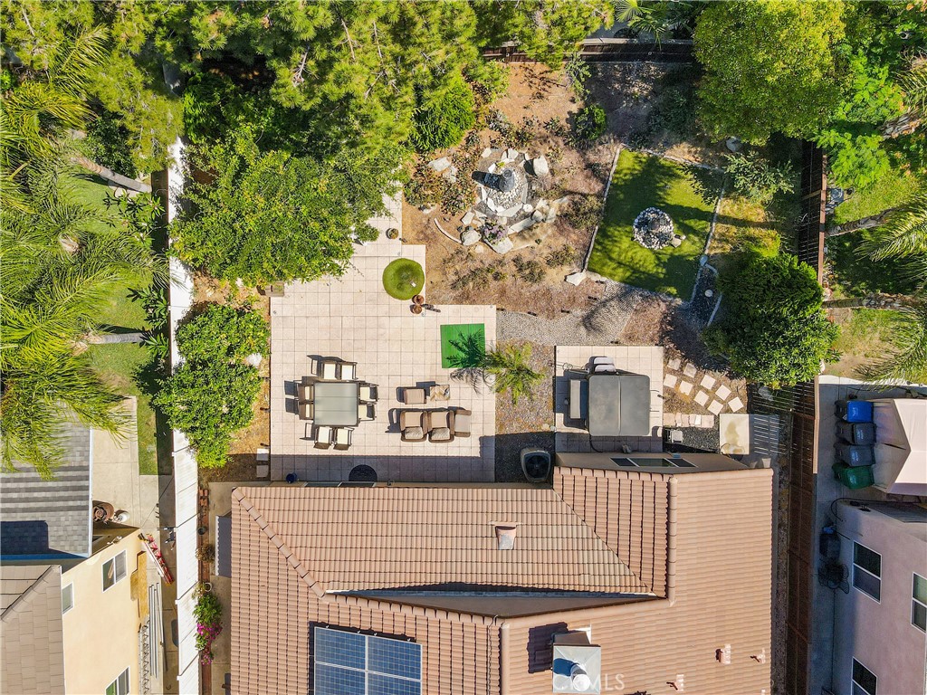 https://media.crmls.org/medias/7d985c02-7b06-4d5b-a774-e35b4f3e6037.jpg?preset=X-Large