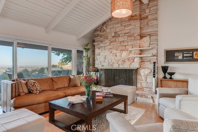 Detail Gallery Image 9 of 46 For 1450 Trager Canyon Rd, Paso Robles,  CA 93446 - 4 Beds | 3/1 Baths