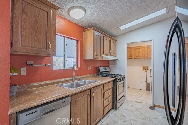Detail Gallery Image 9 of 45 For 1630 W Covina Blvd #11,  San Dimas,  CA 91722 - 3 Beds | 2 Baths