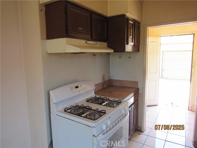Detail Gallery Image 14 of 30 For 1410 West Stockwell, Compton,  CA 90222 - 5 Beds | 2 Baths