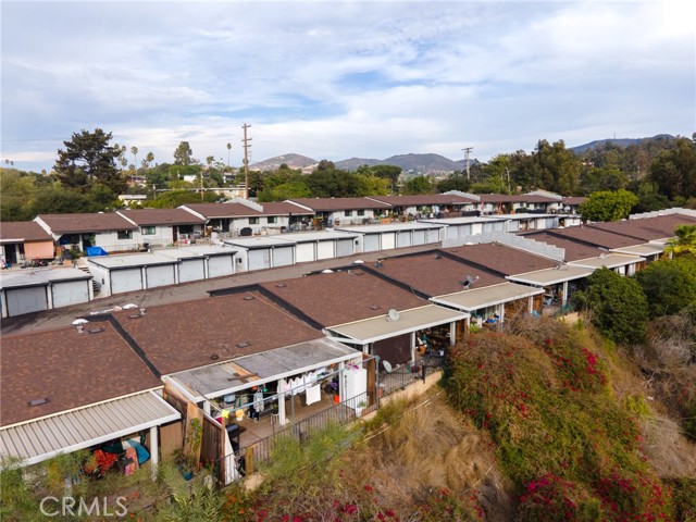 Detail Gallery Image 11 of 23 For 1010 Clearbrook Ln, Vista,  CA 92084 - – Beds | – Baths