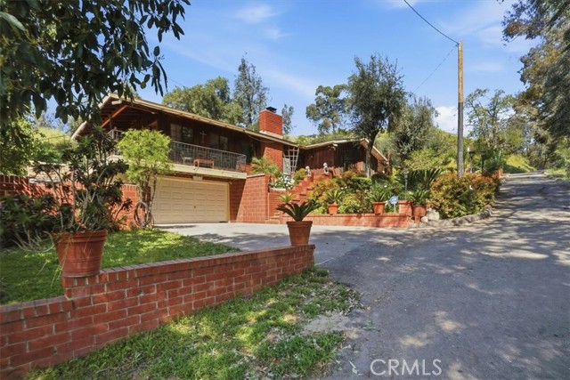 Detail Gallery Image 3 of 55 For 4400 Harrison Canyon, San Bernardino,  CA 92404 - 3 Beds | 1 Baths