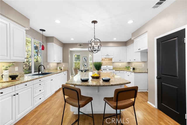 40090 Portsmouth Road, Temecula CA: https://media.crmls.org/medias/7d9e5379-768f-469a-a69f-efa43df0a2e3.jpg