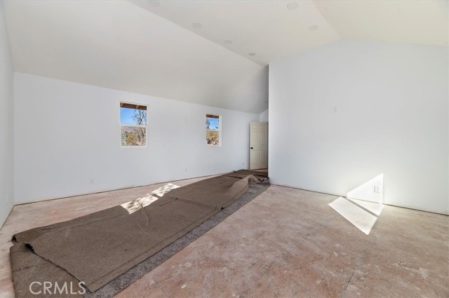 Image 20 of 33 For 63285 Pinyon Drive