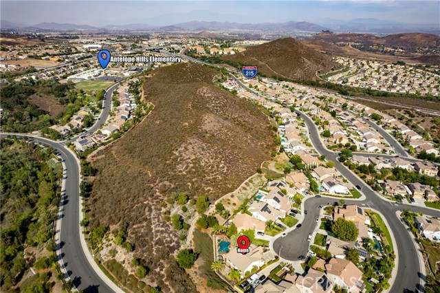 27126 Coral Bells Way, Murrieta CA: https://media.crmls.org/medias/7d9fca42-c17d-40c1-8576-54e8de3f4627.jpg
