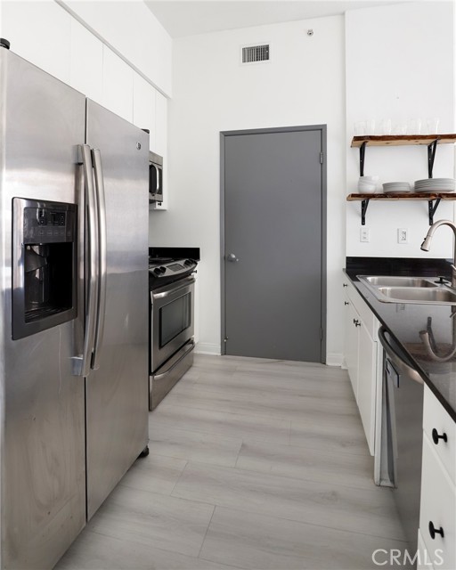 Detail Gallery Image 12 of 51 For 488 E Ocean Bld #818,  Long Beach,  CA 90802 - 2 Beds | 2 Baths