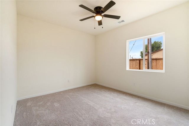 Detail Gallery Image 17 of 23 For 5194 E Belmont Ave, Fresno,  CA 93727 - 4 Beds | 2 Baths