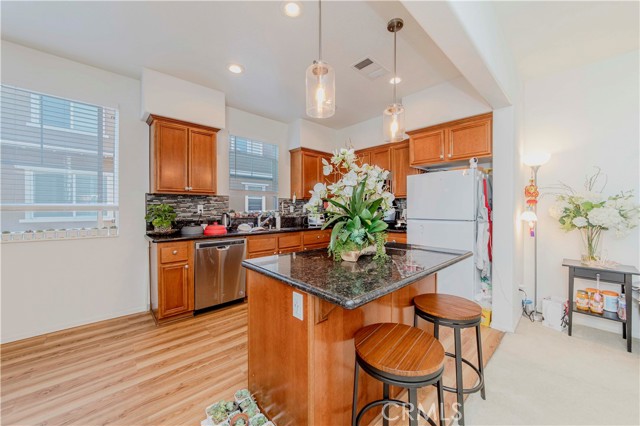 Detail Gallery Image 5 of 31 For 1963 Annandale Way, Pomona,  CA 91767 - 4 Beds | 2/1 Baths