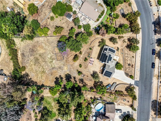 18623 Chickory Drive, Riverside CA: https://media.crmls.org/medias/7da05e39-8cda-4be6-943c-20fb26a54754.jpg