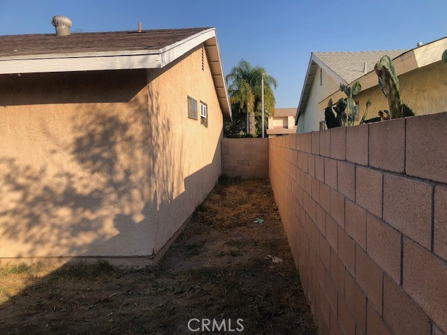 https://media.crmls.org/medias/7da0b08a-f1d2-48bd-9826-1d02460d3957.jpg?preset=X-Large