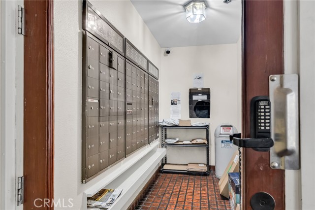 Detail Gallery Image 27 of 29 For 4260 via Arbolada #206,  Los Angeles,  CA 90042 - 1 Beds | 1 Baths