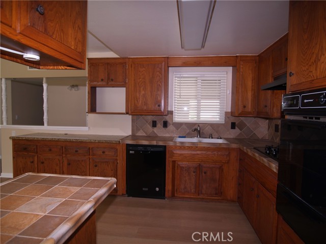 5554 La Deney E Street, Montclair CA: https://media.crmls.org/medias/7da0d8d9-da6e-4291-b4c9-e6acf61d46d5.jpg