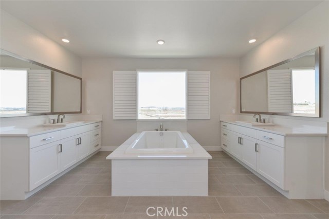 Detail Gallery Image 17 of 28 For 132 Chorus, Irvine,  CA 92618 - 4 Beds | 3/1 Baths