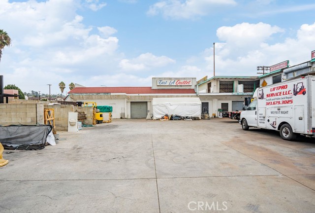 Image 6 of 31 For 4766 Floral Drive