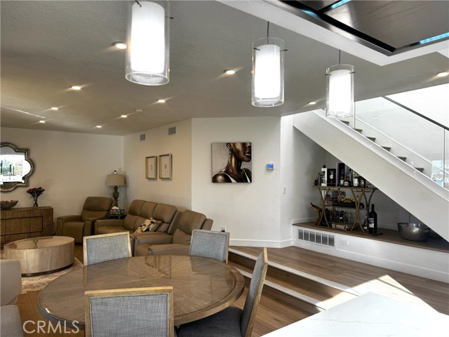 Detail Gallery Image 5 of 16 For 7 Sweetwater #11,  Irvine,  CA 92603 - 4 Beds | 3/1 Baths