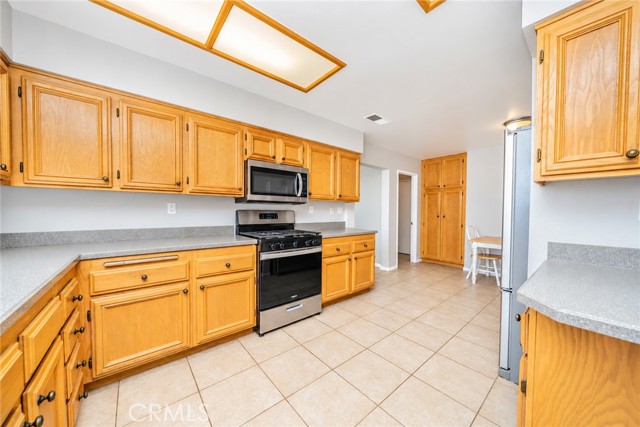 4 Bed Home for Sale in Apple Valley, California