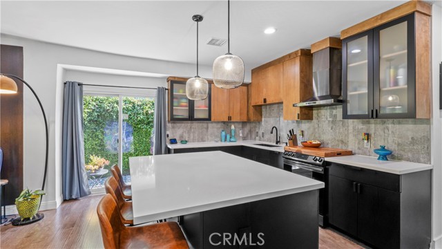 Detail Gallery Image 12 of 38 For 5323 Arlington Ave, Los Angeles,  CA 90043 - 3 Beds | 3 Baths
